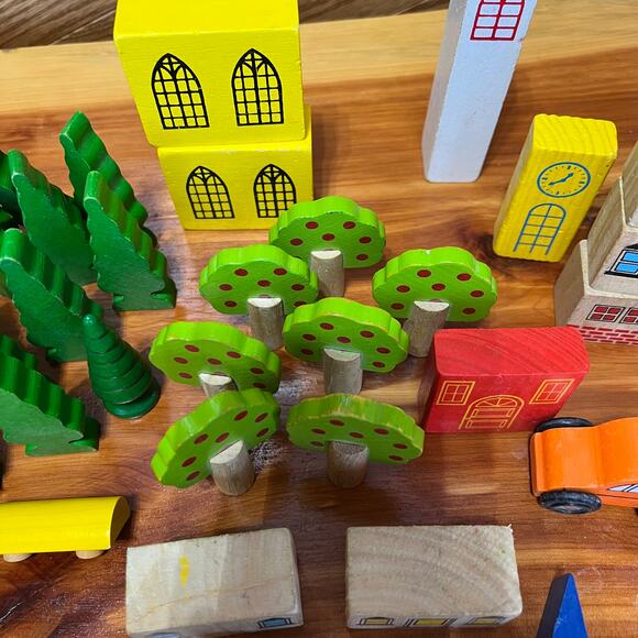 HUGE Vintage Lot Over 55 Pieces Thomas Train Wooden Blocks Trees Signs Cars - Picture 10 of 14